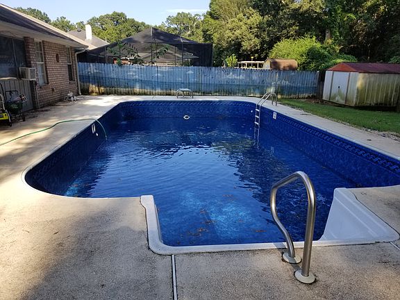 New pool liner in 