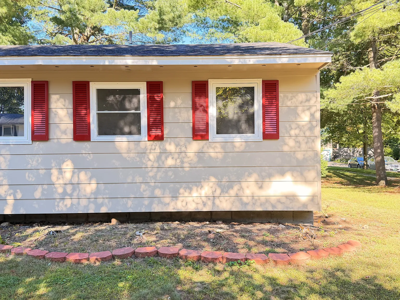 4 bed, 1.5 bath, $3,000 — Photo 4
