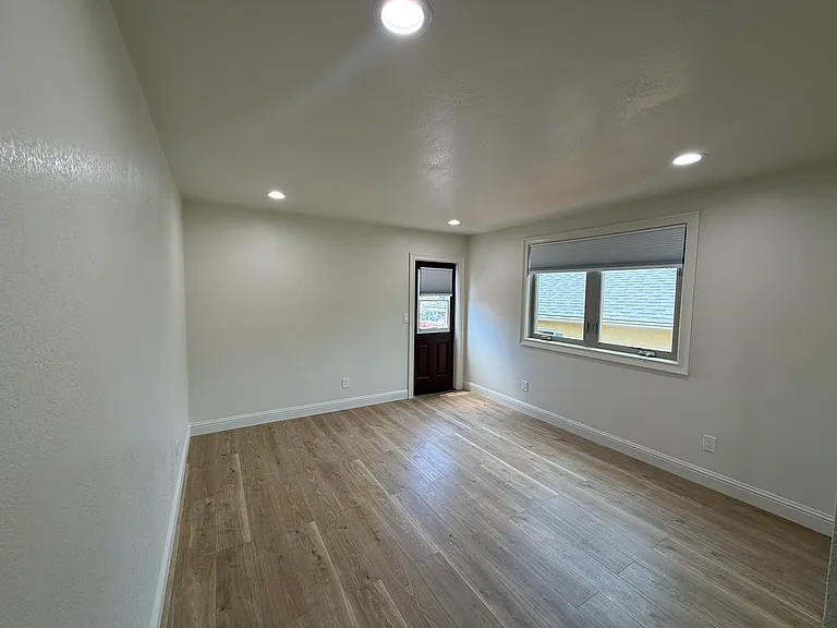 1517 Liberty St — Photo 26