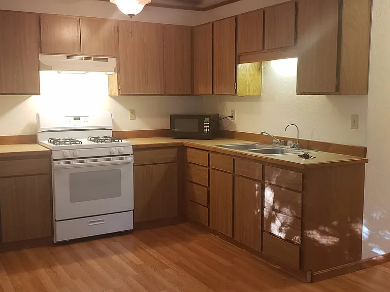 2260 Terrace Ave — Photo 14