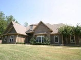 108 High Crest Rd, Pelham, AL 35124