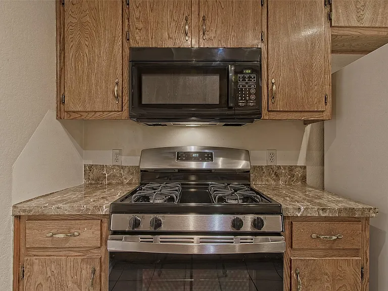 914 Garden Meadow Dr — Photo 15