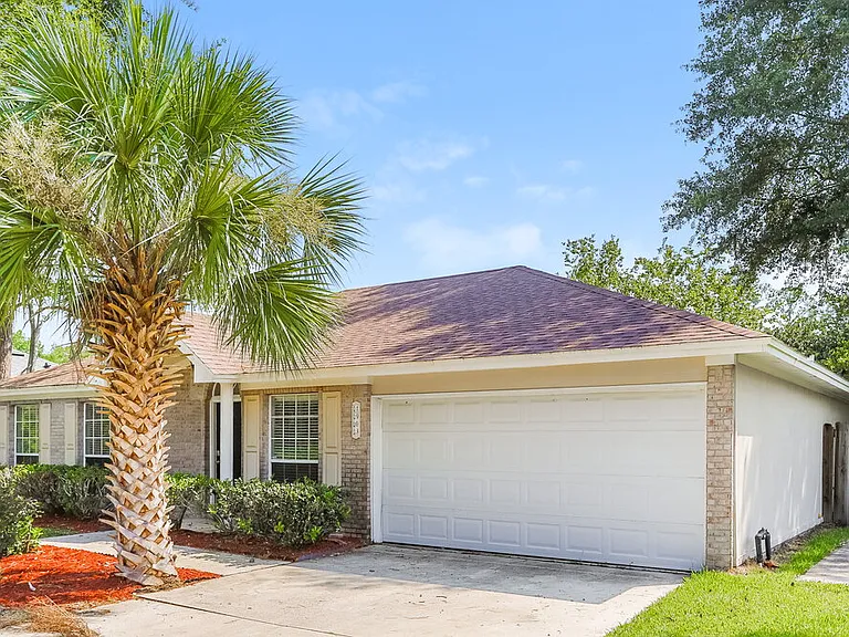 1903 Suwannee River Dr — Photo 4
