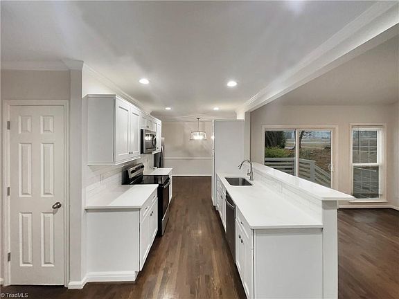 3rd image of 4405 Brandt Ridge Dr