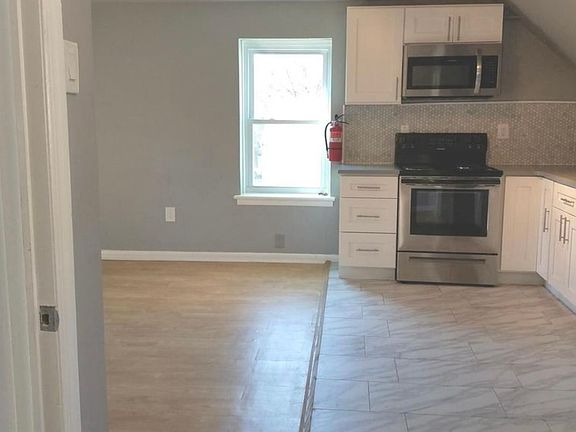5th image of 1717 41st St #B