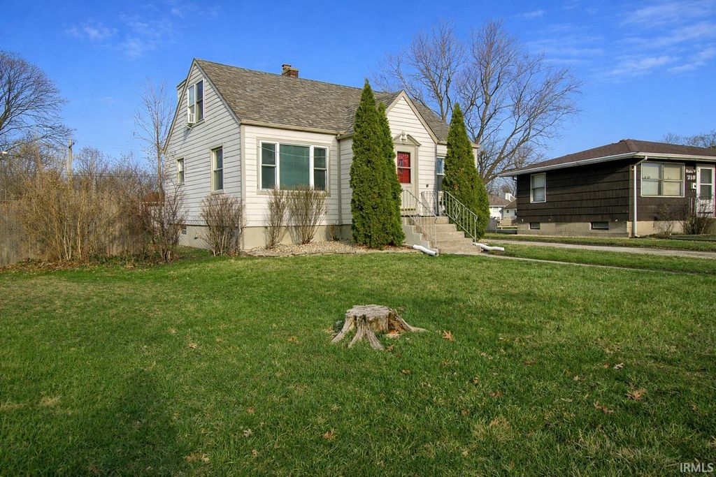 214 N Dwiggins St, Griffith, IN - View 3