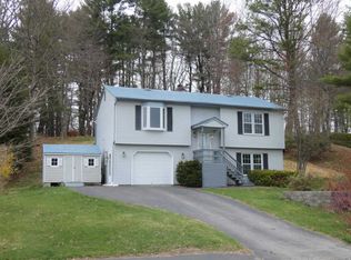 24 Village Ln, Biddeford, ME 04005