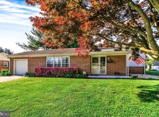 426 W Beaver St, Hellam, PA 17406