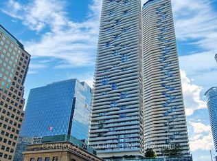 100 Harbour St #6604, Toronto, ON M5J0B5