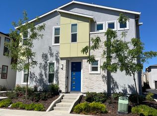 9950 Del Surf Ln, Elk Grove, CA 95757
