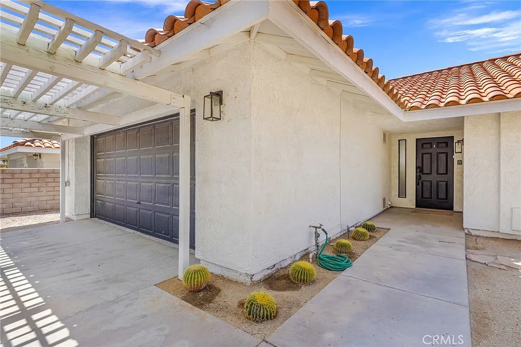 4 bed, 1475 sqft, $3,850 — Photo 1