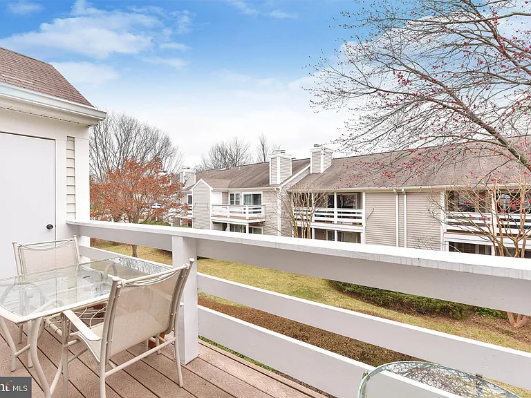 2839 Yarling Ct — Photo 13