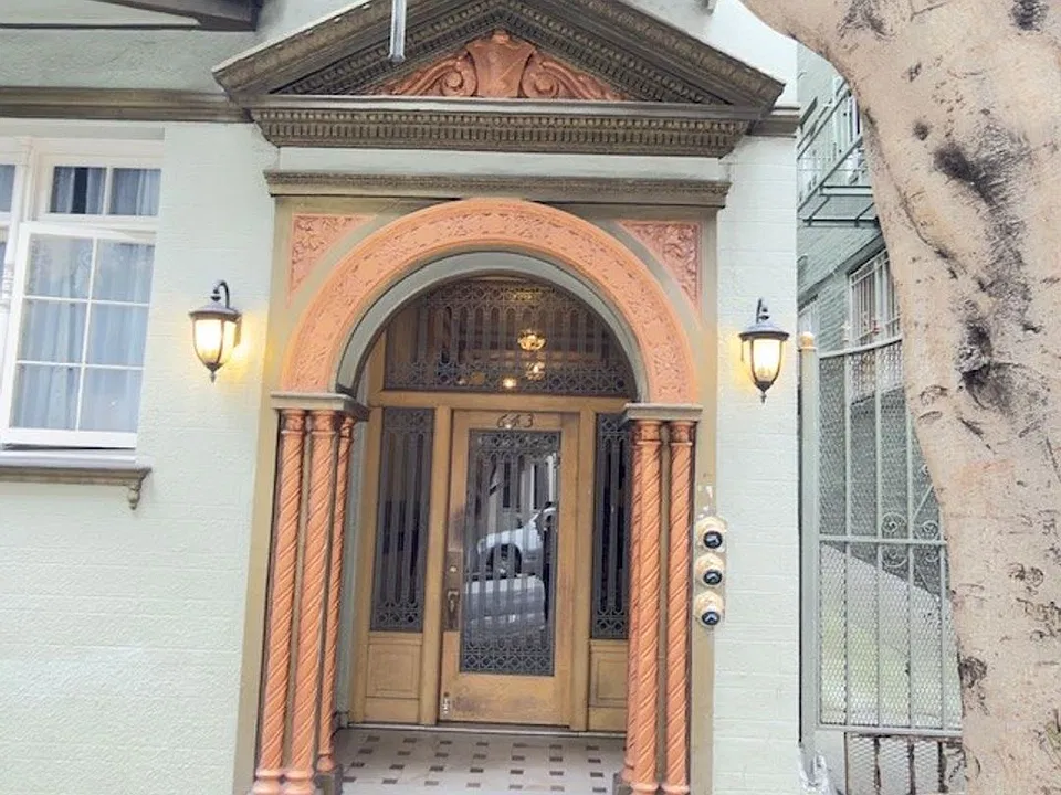 643 Mason St