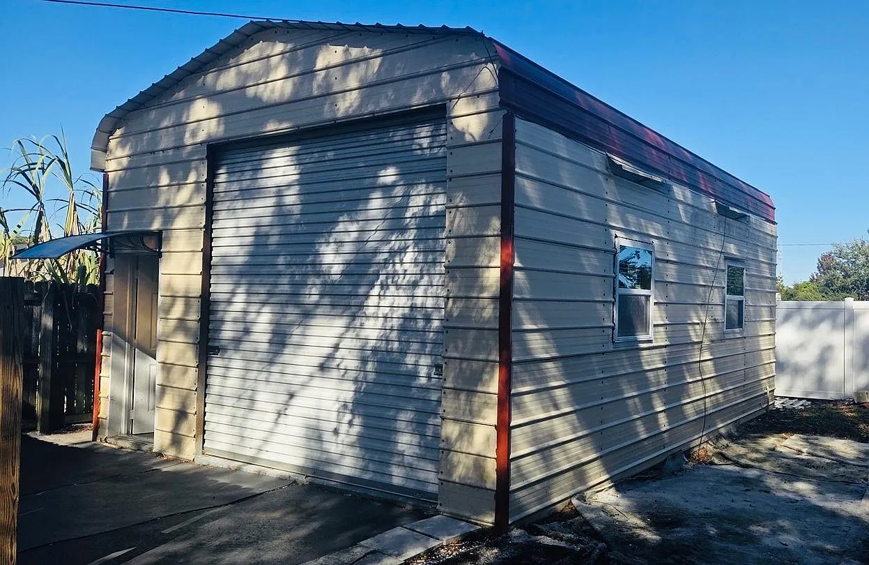 2 bed, 988 sqft, $1,500 — Photo 1