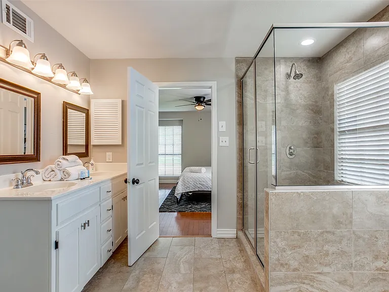 4436 Odessa Dr — Photo 12