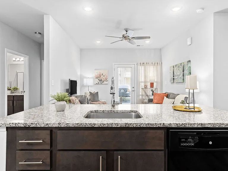 Highview Pointe — Photo 27