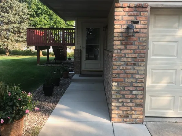 7213 Robinwood Trl, Woodbury, MN 55125