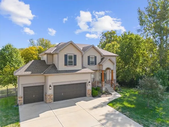 1505 Northpoint Ave, Liberty, MO 64068