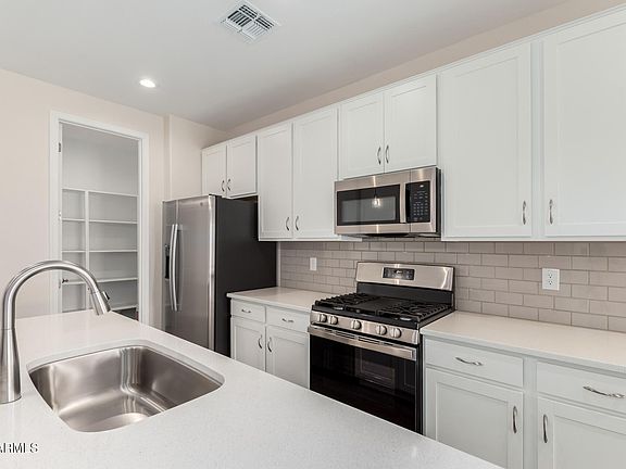 3rd image of 17846 W BLUE SKY Drive