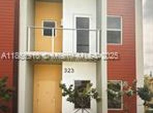 323 Foster Rd, Hallandale Beach, FL 33009