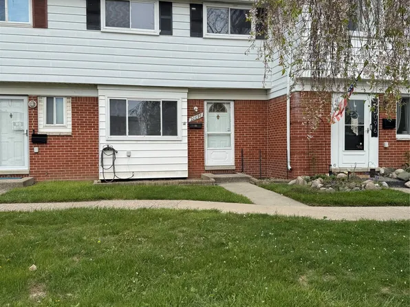 20098 Brian Ct, Clinton Township, MI 48035