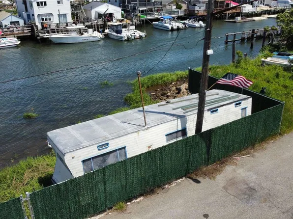 47 West 19th Road, Broad Channel, NY 11693