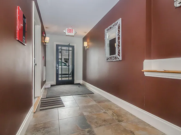 368 Dorchester St #2 — Photo 17