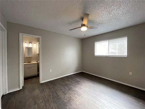 5th image of 16313 Edgemere Dr