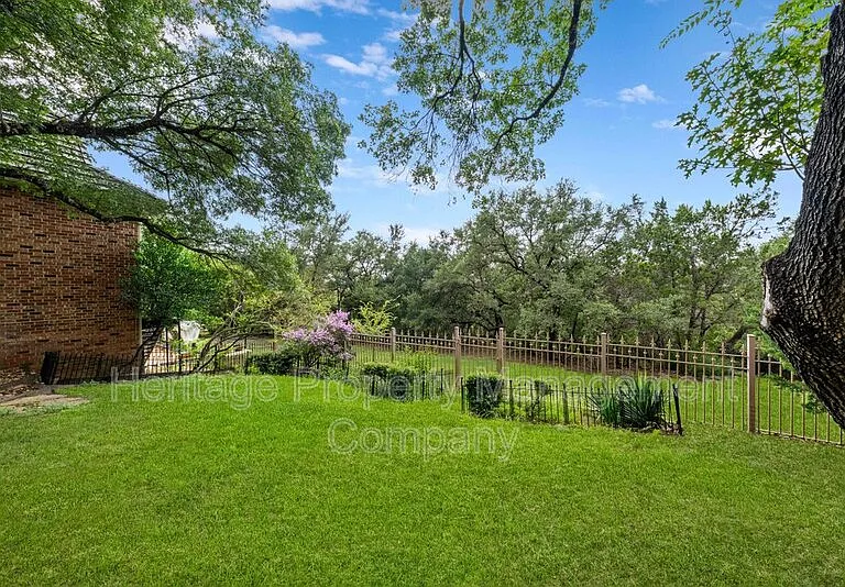131 Westcourt Ln — Photo 43