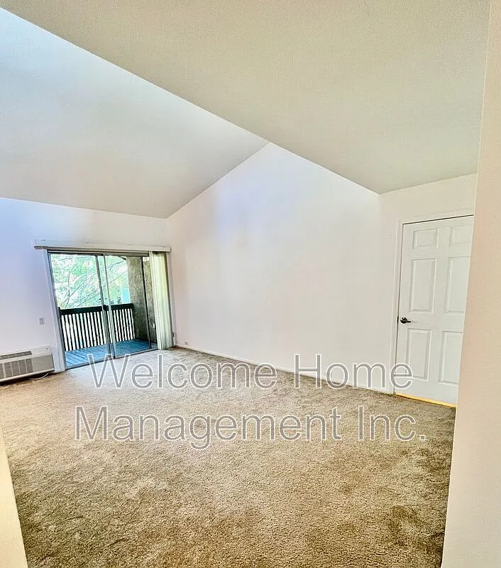 2 bed, 2.0 bath, 1005 sqft, $2,750 — Photo 3