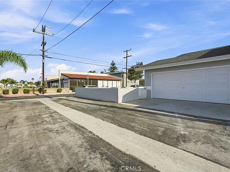 24420 Alliene Ave #3 — Photo 30
