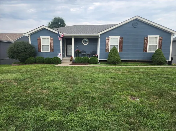 1910 Chestnut Dr, Pleasant Hill, MO 64080
