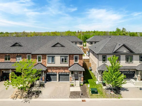 18 Deneb St, Barrie, ON L4M 0K6