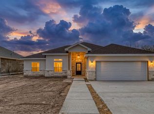 207 Riverside Drive, Uvalde, TX 78801