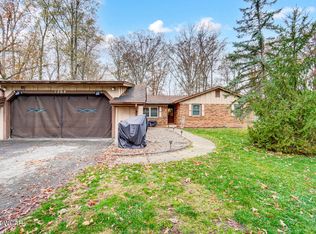 1268 Forest Dr, Lima, OH 45805