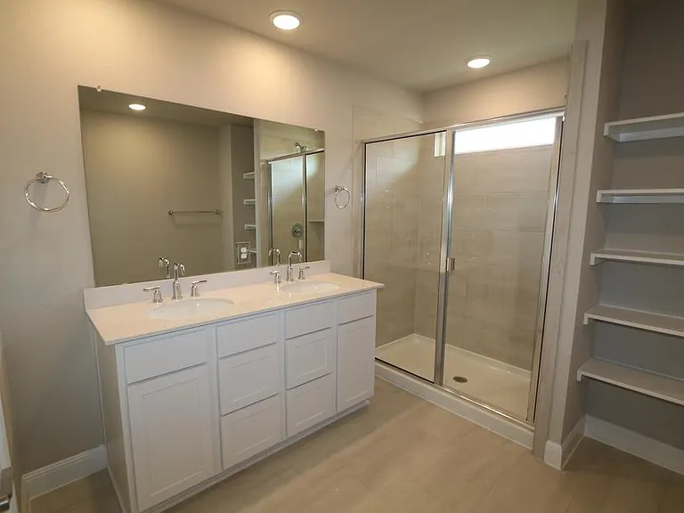 1607 Alana Falls Ave — Photo 7