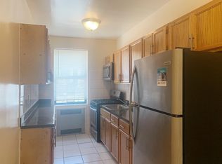8825 144th St #4H, Jamaica, NY 11435