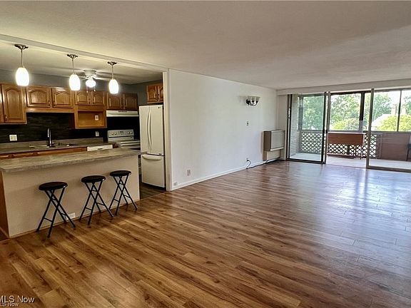 4th image of 25801 Lake Shore Blvd APT 46