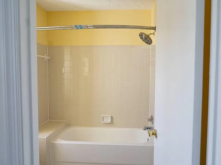 18028 Ohara Cir — Photo 15
