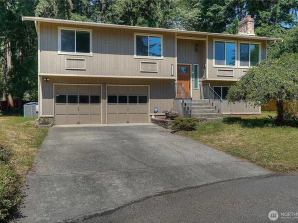 12608 215th Avenue Ct E, Bonney Lake, WA 98391
