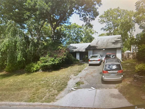(undisclosed Address), Farmingville, NY 11738