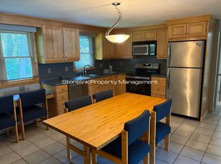 90 Helen Ave, Warwick, RI 02886