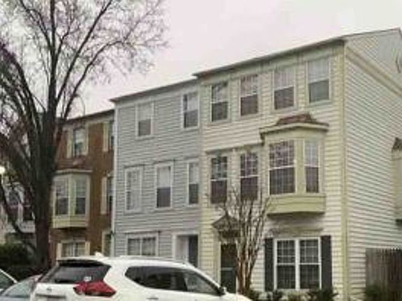 2nd image of 1158 Cypress Tree Pl