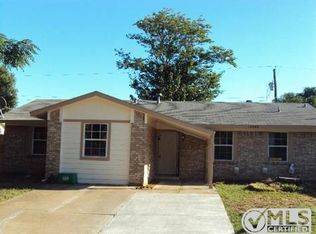 12600 Spring Branch Dr, Balch Springs, TX 75180