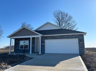 305 Piper Ct, Ossian, IN