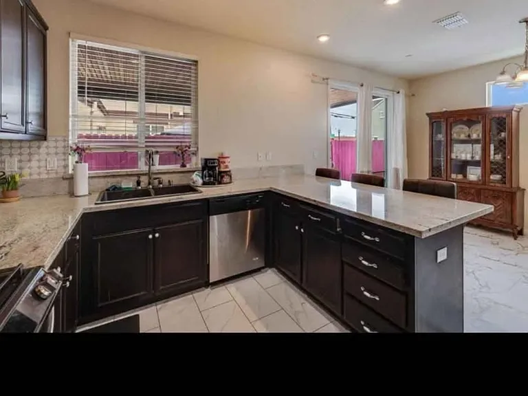 2471 Ben Ali Way — Photo 12