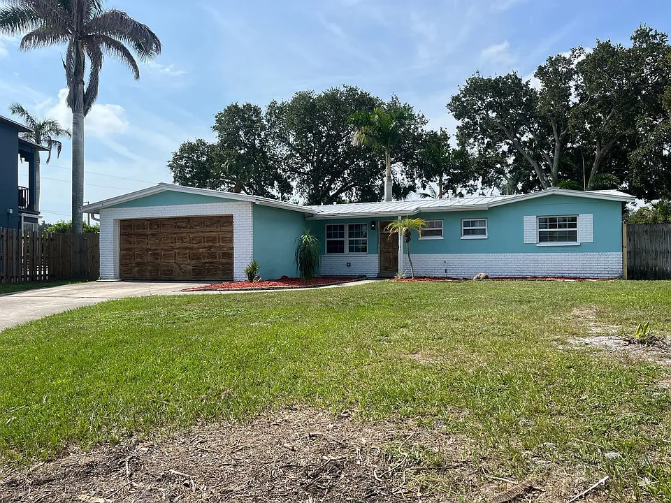 375 Carrousel Ct