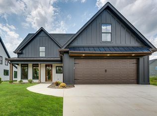 111 Arthur Ln, Cleveland, TN 37312