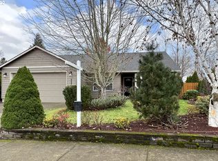 937 Mountain View Ln, Molalla, OR 97038