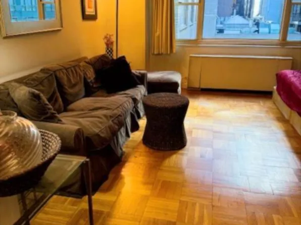 100 West 57th Street image 3 of 5